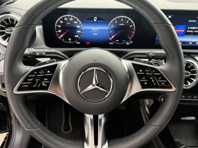 Mercedes-Benz CLA 180 Shooting Brake