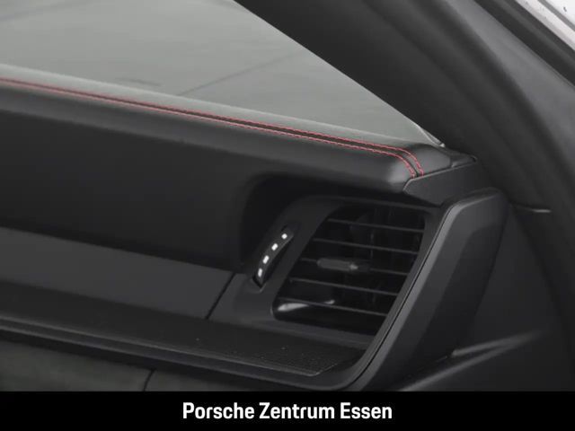 Porsche 992 4 Cabrio Carrera GTS