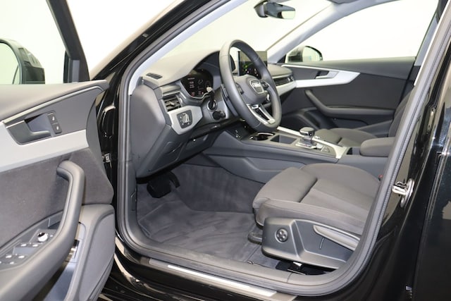 Audi A4 35 TFSI Avant S-Tronic