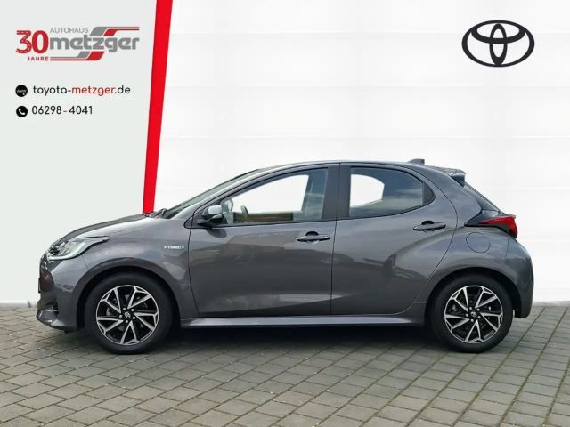 Toyota Yaris Hatchback Hybride Team D