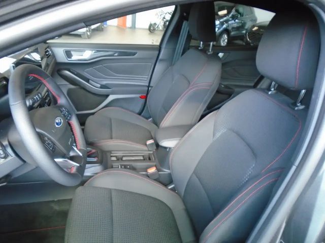 Ford Focus EcoBoost ST Line