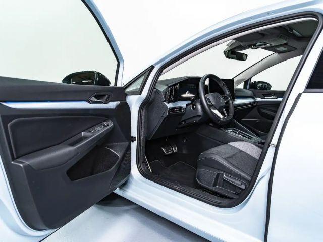 Volkswagen Golf 1.5 eTSI