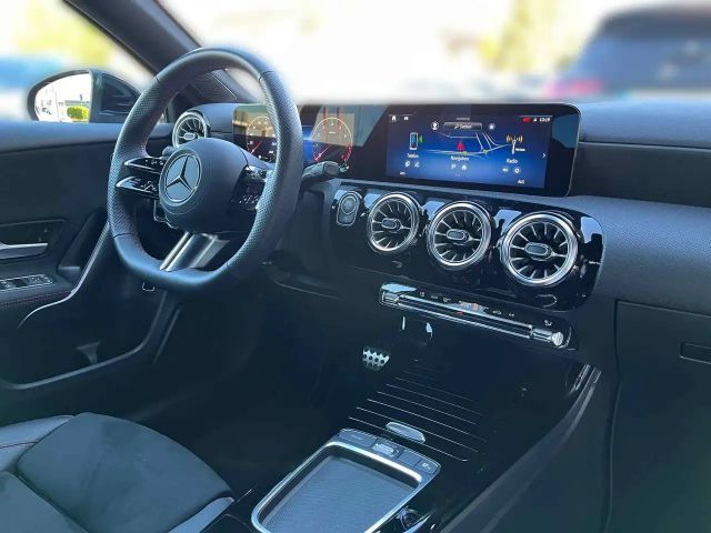 Mercedes-Benz A 200 AMG Line