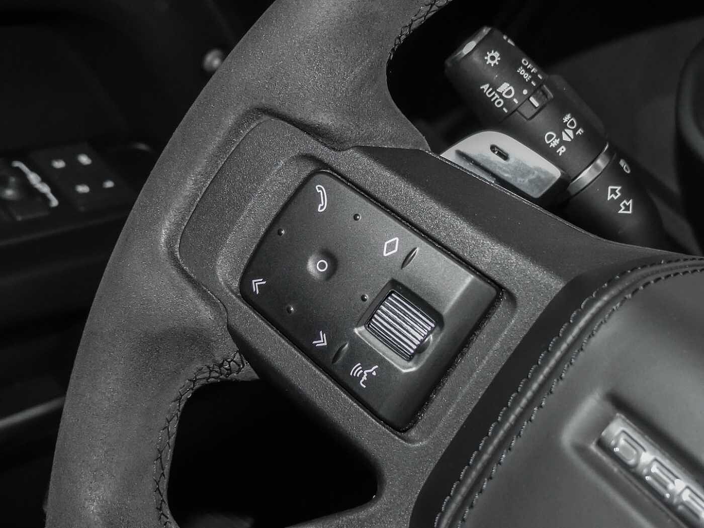 Land Rover Defender 90