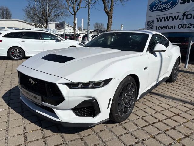 Ford Mustang Fastback GT 5.0 V8