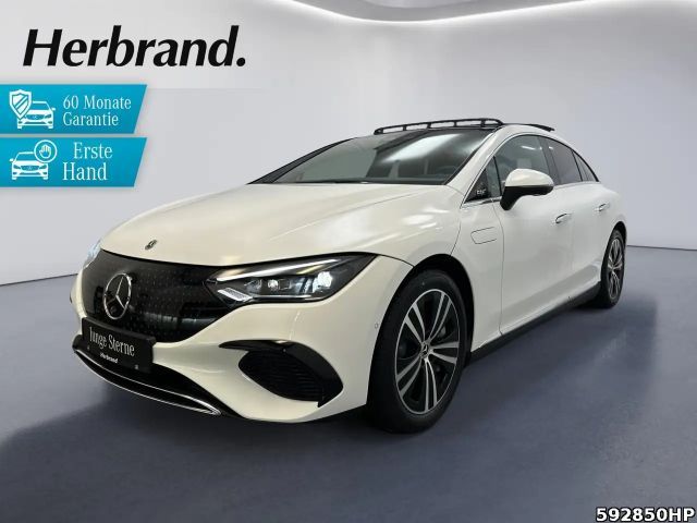 Mercedes-Benz EQE 300 Electric Art Sedan