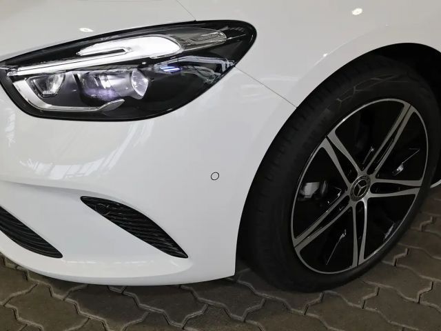 Mercedes-Benz B 200 AHK+PANO+STANDHEIZ+DISTRONIC+360°+18"+HIFI