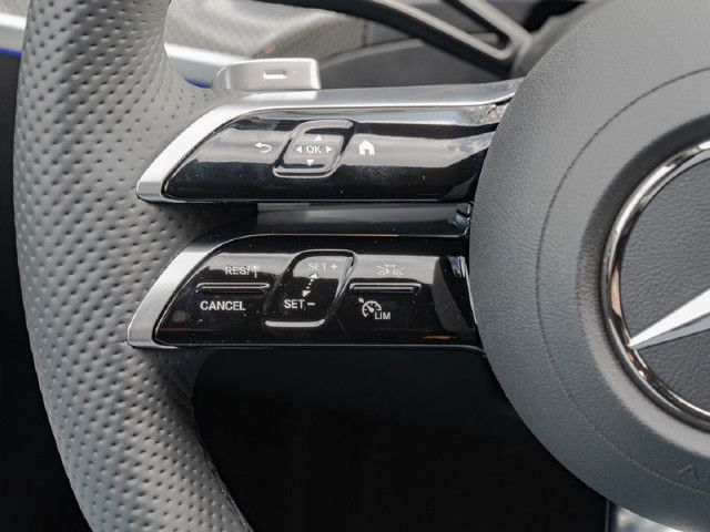 Mercedes-Benz C 200 AMG Line Sedan