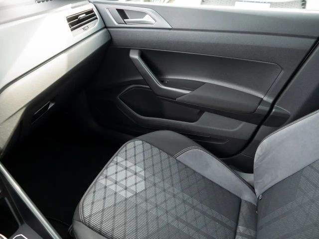 Volkswagen Taigo 1.5 TSI R-Line