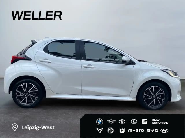 Toyota Yaris Hatchback Hybride Team D