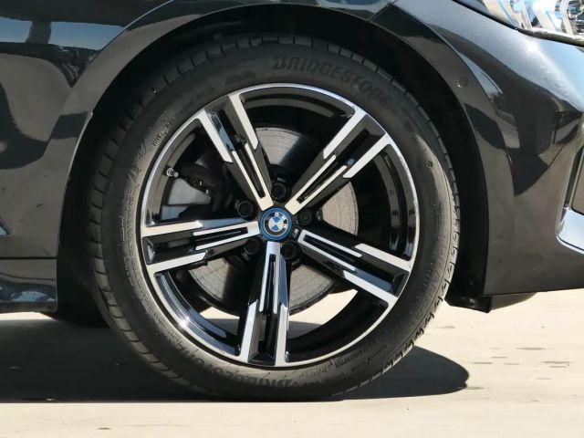 BMW 330 330e M-Sport Touring