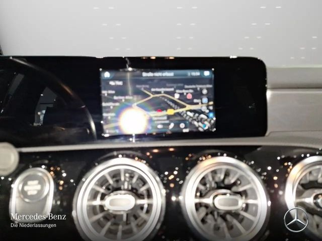 Mercedes-Benz A 250 A 250 e AMG Line