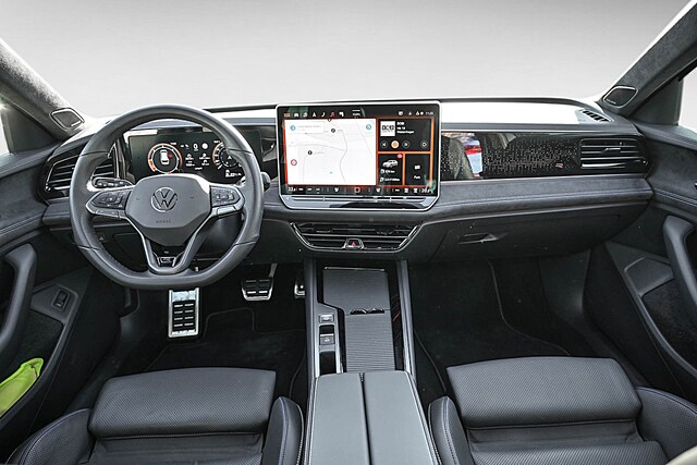 Volkswagen Passat DSG R-Line