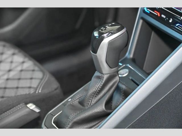 Volkswagen Taigo 1.0 TSI DSG R-Line