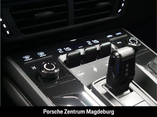 Porsche 992 Carrera Coupé GTS