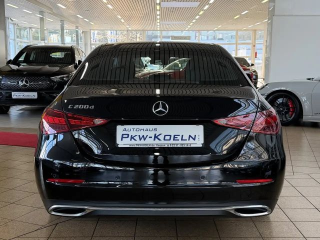 Mercedes-Benz C 200 C 200 d Sedan