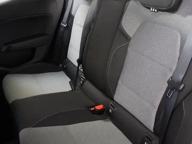 Mitsubishi Colt 1,0 MPI Turbo YUKI Invite C 25