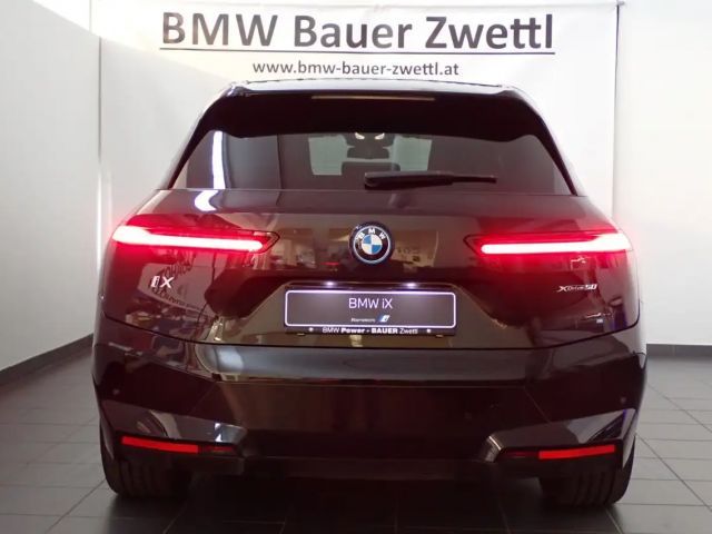 BMW iX xDrive50