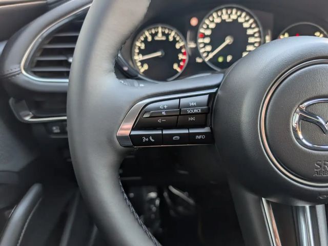 Mazda 3 Exclusive-line