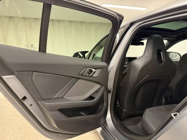 BMW 135 Sedan xDrive