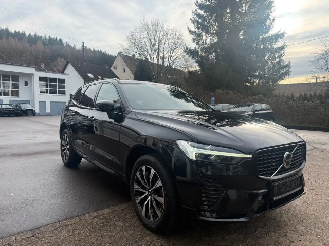 Volvo XC60 AWD Dark Plus