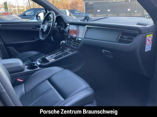 Porsche Macan Sportabgasanlage Luftfederung LED