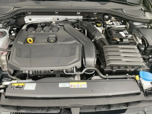 Volkswagen Golf 1.5 TSI Golf VIII Pro