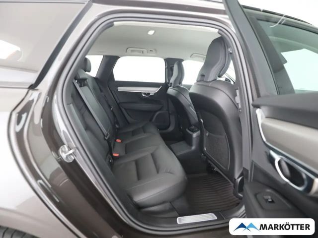 Volvo V90 AWD Dark Plus T6