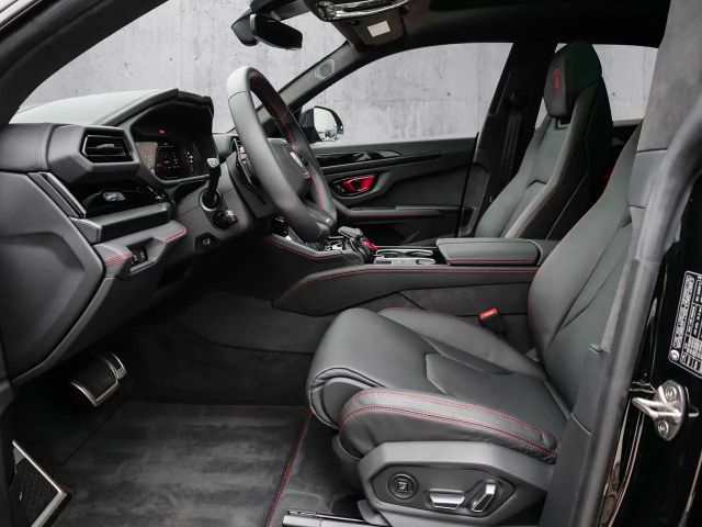 Lamborghini Urus SE Nero Helene, Style Pack High Gloss Black