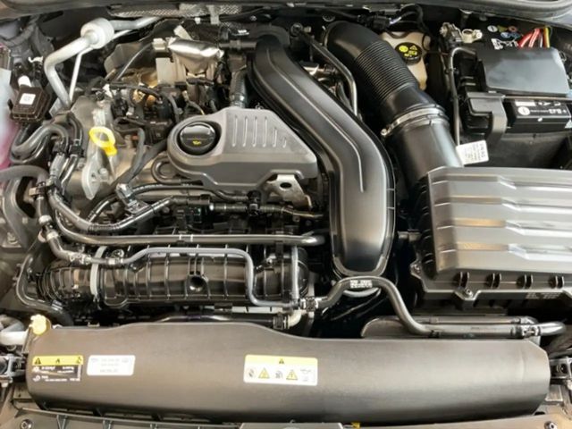 Volkswagen Taigo 1,5 l TSI "Move" MATRIX LED+NAVI+KAMERA+KLIMAAUT+