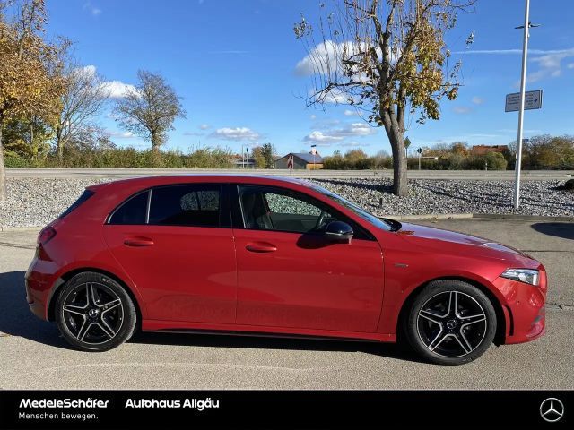 Mercedes-Benz A 180 AMG Line