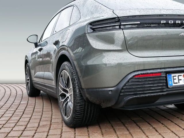 Porsche Macan 4
