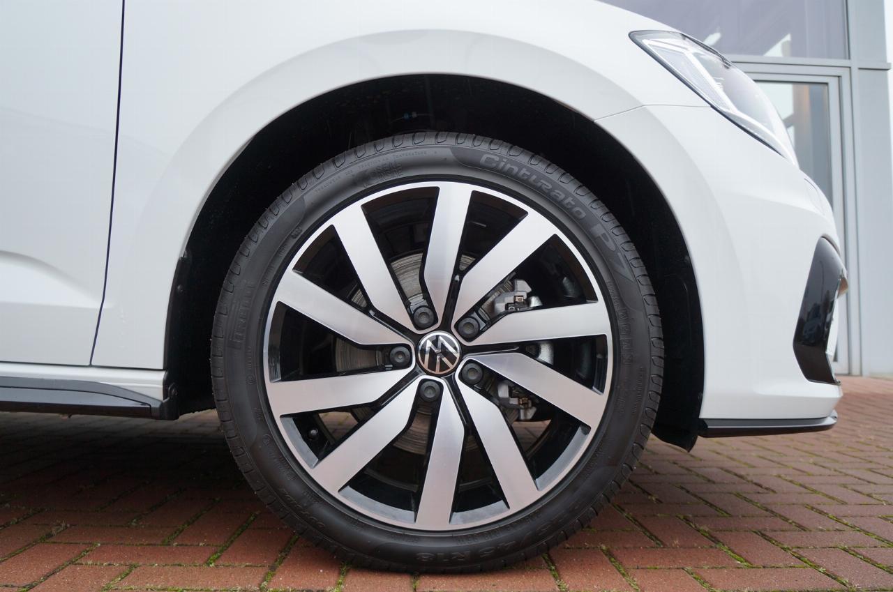 Volkswagen Touran 1.5 TSI DSG R-Line