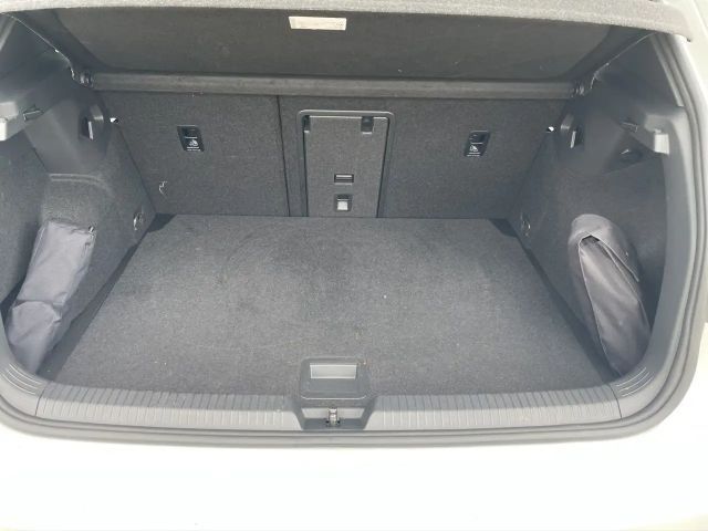 Volkswagen Golf 2.0 TSI GTI Golf VIII Style