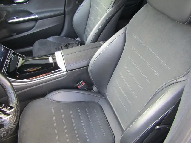 Mercedes-Benz C 220 4MATIC AMG Line C 220 d