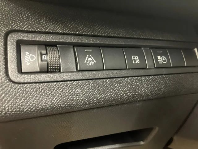 Peugeot 3008 1.6 225 A llure LED+Navi+SHZ+2xKlima+Kam.