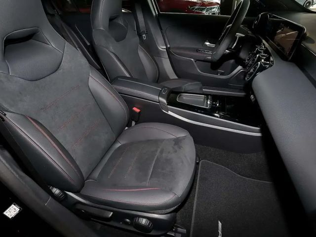 Mercedes-Benz A 180 AMG Line