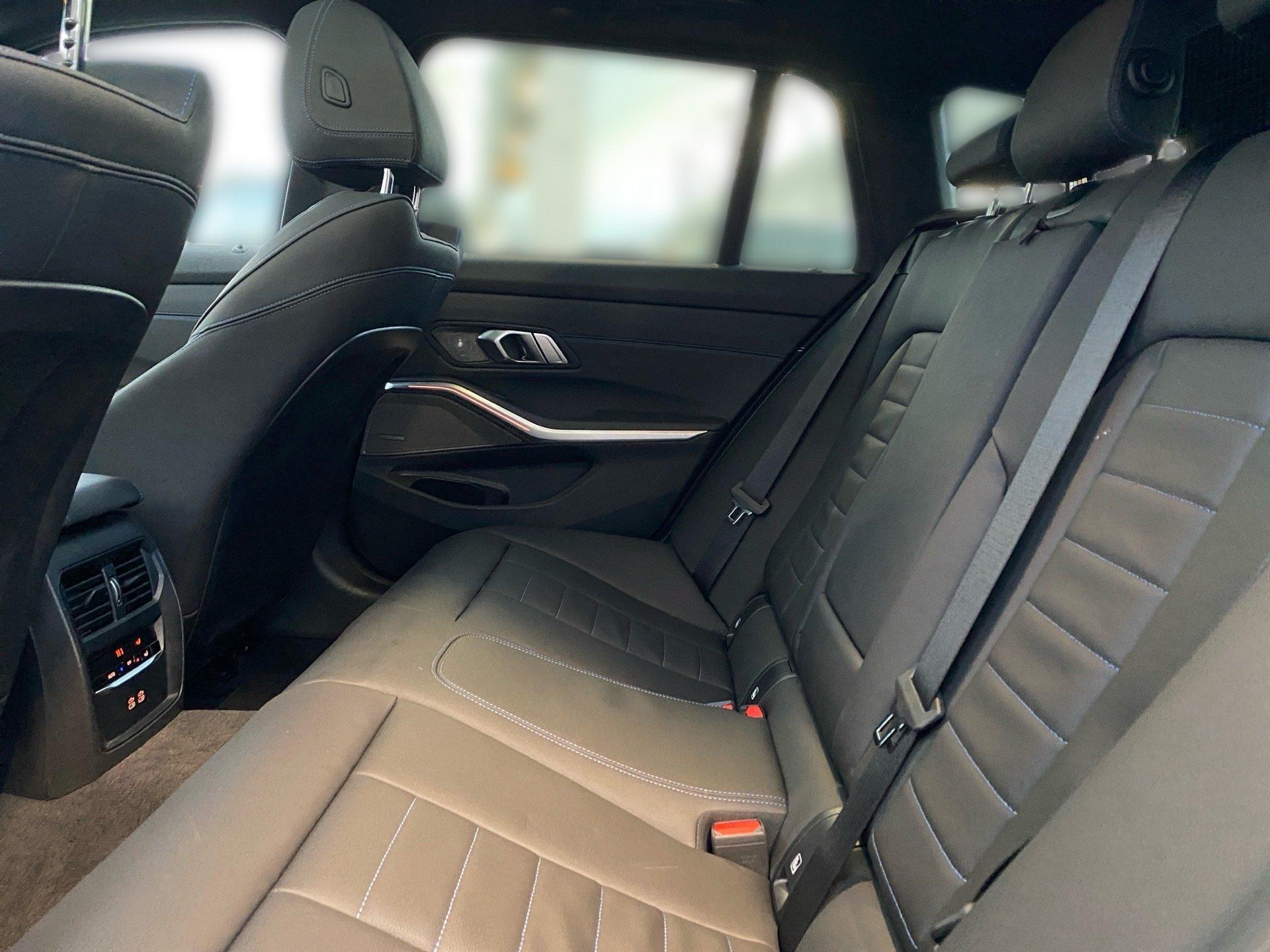 BMW 330 330d Touring xDrive