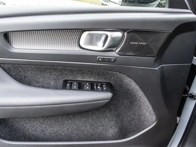 Volvo XC40 R-Design T5