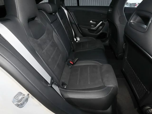 Mercedes-Benz CLA 220 AMG Line CLA 220 d