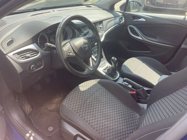 Opel Astra Business Sports Tourer