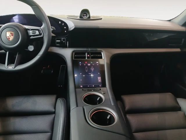 Porsche Taycan 4 Cross Turismo