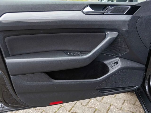 Volkswagen Passat 1.5 TSI Business DSG Variant