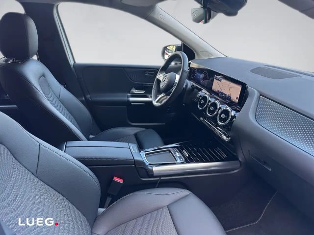 Mercedes-Benz B 200 Progressive Sedan