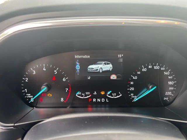 Ford Focus Titanium Wagon