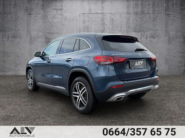 Mercedes-Benz GLA 220 4MATIC GLA 220 d