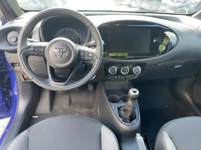 Toyota Aygo X 1.0 VVT-i Business Hatchback