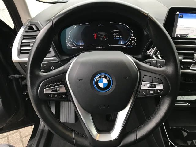 BMW X3 xDrive30e