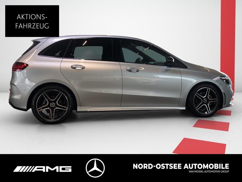 Mercedes-Benz B 180 AMG Line Sedan