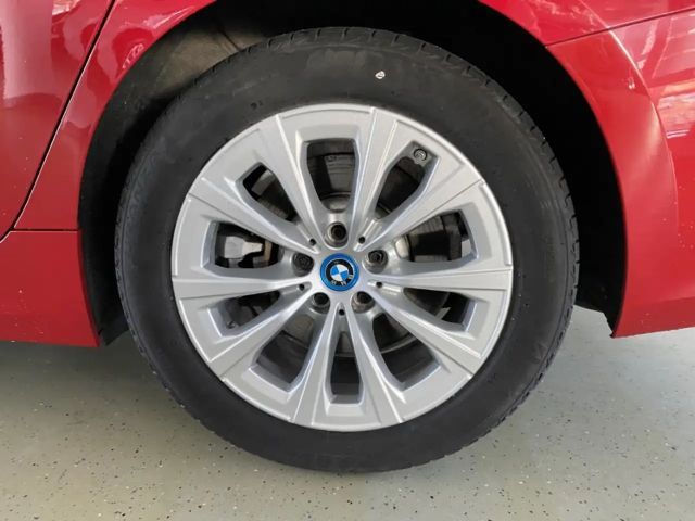 BMW 330 330e Touring